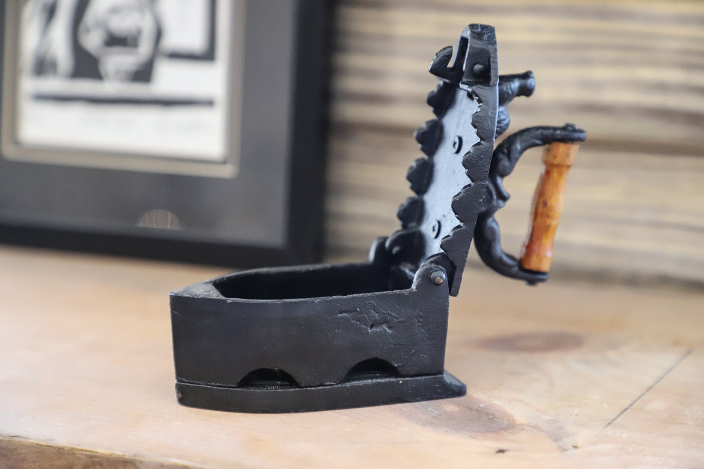 Antique Coal Iron (REPLICA)