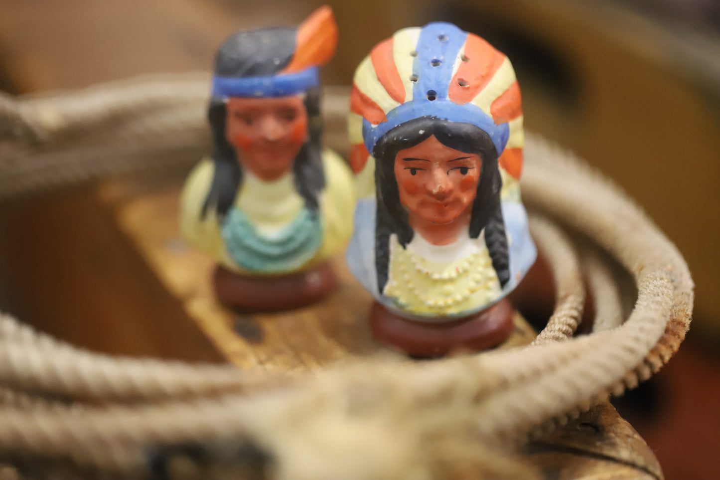 Vintage Indian couple s&p shaker set