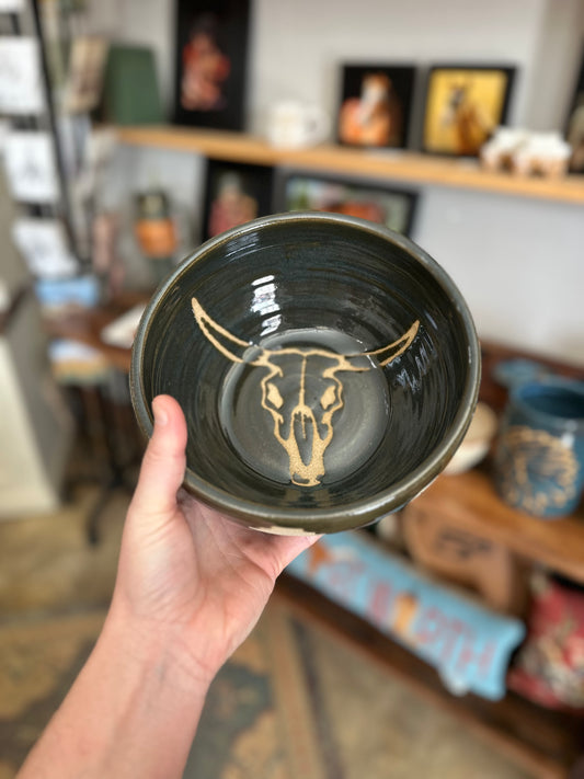 Slightly imperfect skull bowl
