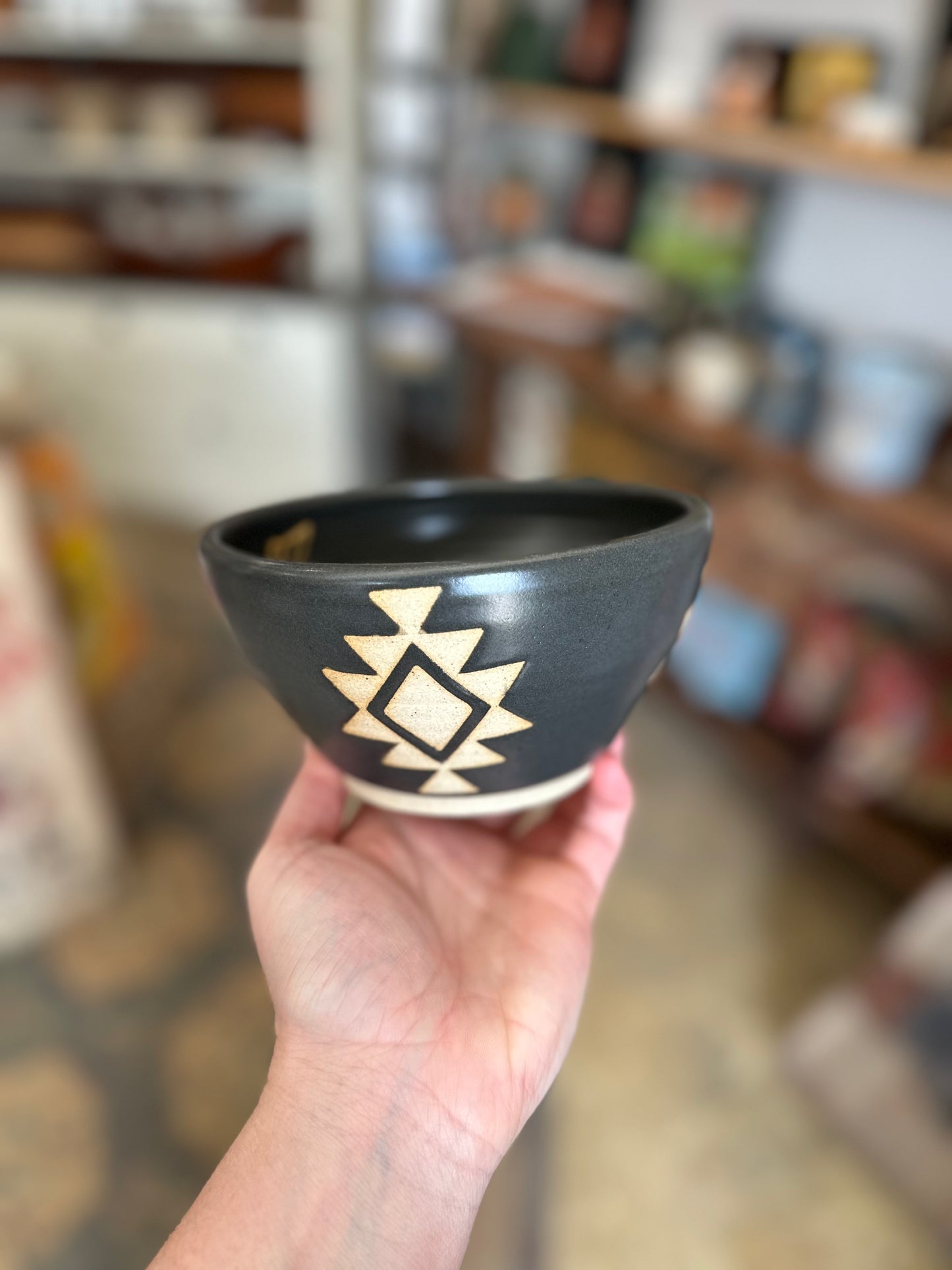 Arrow Aztec bowl